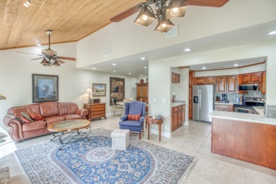 Exceptional Townhome & golf course location in Horseshoe Bay! on Ram Rock Golf Course in Texas - for sale on GolfHomes.com, golf home, golf lot