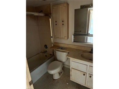 ESTATE SALE: HANDYMAN SPECIAL BARGAIN OPPORTUNITY! Completely on High Point Country Club in Florida - for sale on GolfHomes.com, golf home, golf lot