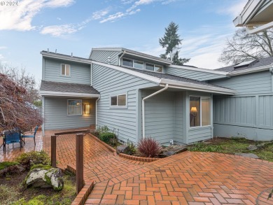 OPEN SUNDAY 12-2 - Don't miss this Bright & open three bedroom on Charbonneau Golf Club in Oregon - for sale on GolfHomes.com, golf home, golf lot