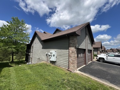 Come visit this gorgeous fully furnished, 2 bed, 2 bath on Ledgestone Country Club and Golf Course in Missouri - for sale on GolfHomes.com, golf home, golf lot