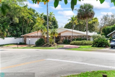 No HOA! This spacious and bright home offers stunning golf on Jacaranda Golf Club in Florida - for sale on GolfHomes.com, golf home, golf lot