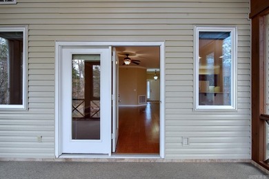 Desirable and beautifully maintained one-level townhome in on Isabella Golf Course  in Arkansas - for sale on GolfHomes.com, golf home, golf lot