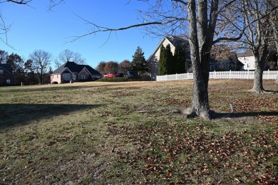 A BEAUTIFUL BUILDING  LOT #44 IN THE HARRISON COUNTRY CLUB .HOLE on Harrison Country Club in Arkansas - for sale on GolfHomes.com, golf home, golf lot