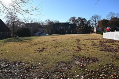 A BEAUTIFUL BUILDING  LOT #44 IN THE HARRISON COUNTRY CLUB .HOLE on Harrison Country Club in Arkansas - for sale on GolfHomes.com, golf home, golf lot