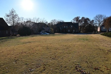 A BEAUTIFUL BUILDING  LOT #44 IN THE HARRISON COUNTRY CLUB .HOLE on Harrison Country Club in Arkansas - for sale on GolfHomes.com, golf home, golf lot