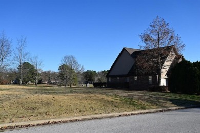 A BEAUTIFUL BUILDING  LOT #44 IN THE HARRISON COUNTRY CLUB .HOLE on Harrison Country Club in Arkansas - for sale on GolfHomes.com, golf home, golf lot