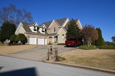 A BEAUTIFUL BUILDING  LOT #44 IN THE HARRISON COUNTRY CLUB .HOLE on Harrison Country Club in Arkansas - for sale on GolfHomes.com, golf home, golf lot