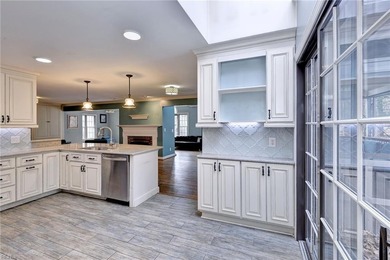 Lovely traditional brick home in the heart of Ford's Colony on Fords Colony Country Club in Virginia - for sale on GolfHomes.com, golf home, golf lot