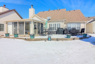 This 2 bed, 2 bath home with 2 car attached garage is part of on The Links at Carillon in Illinois - for sale on GolfHomes.com, golf home, golf lot