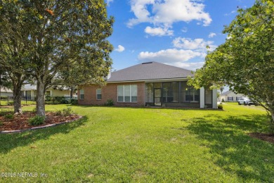 **Move in ready!** This beautifully landscaped all-brick on Magnolia Point Golf and Country Club in Florida - for sale on GolfHomes.com, golf home, golf lot