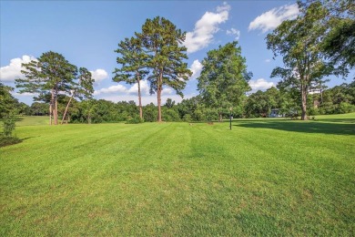 This price adjustment just makes it too hard to pass up! Welcome on Killearn Country Club and Inn in Florida - for sale on GolfHomes.com, golf home, golf lot