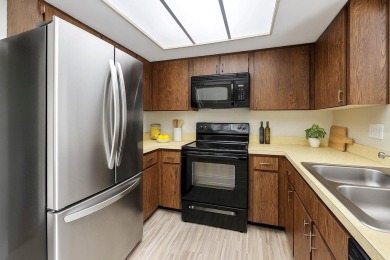 Beautiful Condo in Highly Desired Carrollwood Golf Community
 on Carrollwood Country Club in Florida - for sale on GolfHomes.com, golf home, golf lot