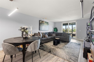 PRICED TO SELLpletely renovated 3-bedroom, 2-bathroom, ideally on  in Florida - for sale on GolfHomes.com, golf home, golf lot