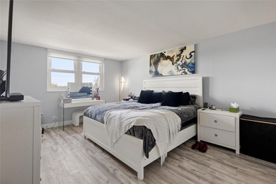 PRICED TO SELLpletely renovated 3-bedroom, 2-bathroom, ideally on  in Florida - for sale on GolfHomes.com, golf home, golf lot