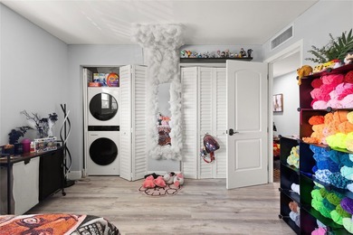 PRICED TO SELLpletely renovated 3-bedroom, 2-bathroom, ideally on  in Florida - for sale on GolfHomes.com, golf home, golf lot