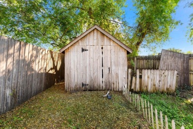 Come see this 2 bedroom 1.5 bathrooms, 1 car garage, END UNIT on East Bay Golf Club in Florida - for sale on GolfHomes.com, golf home, golf lot