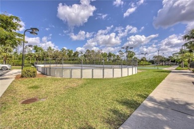Enjoy golf course living in this first-floor 2 bedroom, 2 bath on Stoneybrook Golf Club in Florida - for sale on GolfHomes.com, golf home, golf lot