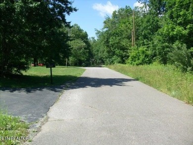 Great Lakefront Lot! Access to the big Lake Tansi! Great on Lake Tansi Village Country Club in Tennessee - for sale on GolfHomes.com, golf home, golf lot