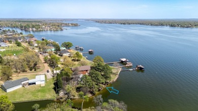LOCATION, LOCATION, LOCATION! Discover this expansive waterfront on Pinnacle Golf and Boat Club in Texas - for sale on GolfHomes.com, golf home, golf lot