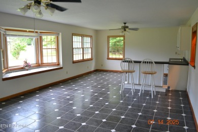 LAKE TANI GOLF COURSE HOME.  Over 1800 square feet of living on Lake Tansi Village Country Club in Tennessee - for sale on GolfHomes.com, golf home, golf lot