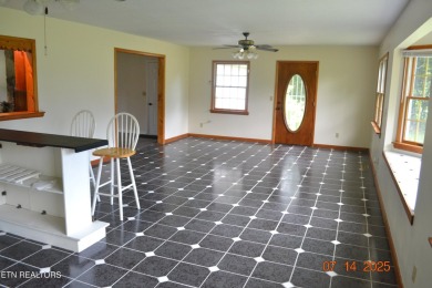 LAKE TANI GOLF COURSE HOME.  Over 1800 square feet of living on Lake Tansi Village Country Club in Tennessee - for sale on GolfHomes.com, golf home, golf lot