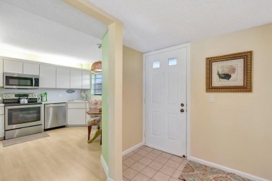 Step inside this light & bright condo to find yourself in a on The Links At Boynton Beach - The Family Course in Florida - for sale on GolfHomes.com, golf home, golf lot