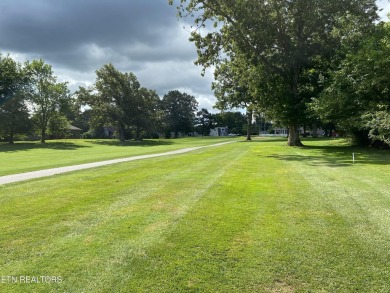 LAKE TANI GOLF COURSE HOME.  Over 1800 square feet of living on Lake Tansi Village Country Club in Tennessee - for sale on GolfHomes.com, golf home, golf lot