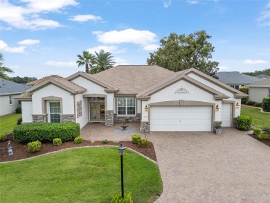 This Beautiful Landscaped home offers a perfect blend of on Eagle Ridge At Spruce Creek Country Club in Florida - for sale on GolfHomes.com, golf home, golf lot