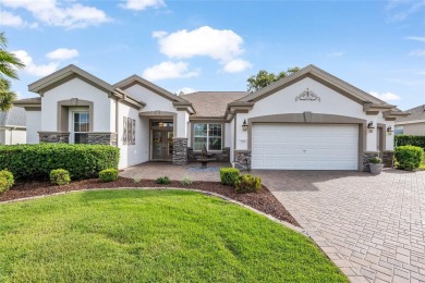 This Beautiful Landscaped home offers a perfect blend of on Eagle Ridge At Spruce Creek Country Club in Florida - for sale on GolfHomes.com, golf home, golf lot