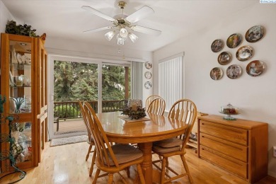 MLS# 287058 Welcome to this charming one-level home perfectly on Sun Willows in Washington - for sale on GolfHomes.com, golf home, golf lot