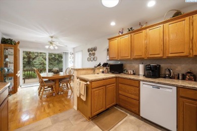 MLS# 287058 Welcome to this charming one-level home perfectly on Sun Willows in Washington - for sale on GolfHomes.com, golf home, golf lot