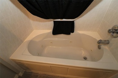 Location, location.   BOND PAID  This pretty Camellia 3/2 on The Links of Spruce Creek in Florida - for sale on GolfHomes.com, golf home, golf lot