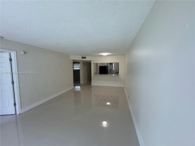 Upgraded 2 Bed 2 Bath condo with Open floor plan, stainless on  in Florida - for sale on GolfHomes.com, golf home, golf lot