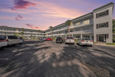Under contract-accepting backup offers. One or more photo(s) has on On Top Of The World Golf Course in Florida - for sale on GolfHomes.com, golf home, golf lot