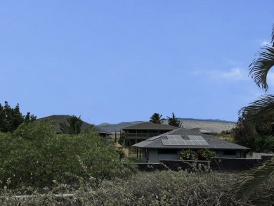 Spacious, single-story, 3 bedroom, 2 bath home with lots of on Waikoloa Village Golf Club in Hawaii - for sale on GolfHomes.com, golf home, golf lot