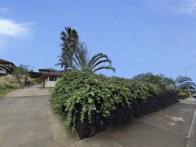 Spacious, single-story, 3 bedroom, 2 bath home with lots of on Waikoloa Village Golf Club in Hawaii - for sale on GolfHomes.com, golf home, golf lot