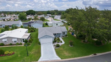 Welcome to this VALUE-PRIDCED, NO BOND, clean and inviting on El Diablo Executive Golf Course in Florida - for sale on GolfHomes.com, golf home, golf lot
