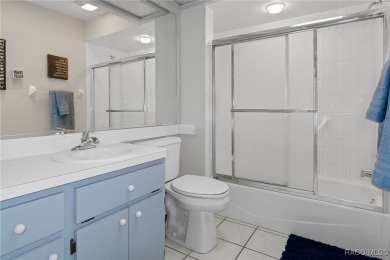 This 3 bedroom, 2 bath, 2 garage home in Oakleaf Villas has on Sugarmill Woods Golf and Country Club in Florida - for sale on GolfHomes.com, golf home, golf lot