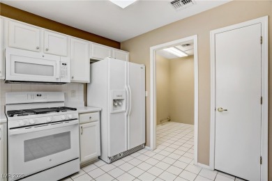 Charming single-story home nestled in the heart of Sun City on Highland Falls Golf Club in Nevada - for sale on GolfHomes.com, golf home, golf lot