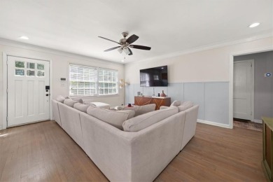 Come home to a quiet, adorable cottage that's been updated with on John A. White Golf Course in Georgia - for sale on GolfHomes.com, golf home, golf lot