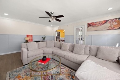 Come home to a quiet, adorable cottage that's been updated with on John A. White Golf Course in Georgia - for sale on GolfHomes.com, golf home, golf lot