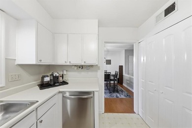 Move-in ready, light and bright 1-bedroom, 1-bath located in the on Cross Creek Golf Course in Georgia - for sale on GolfHomes.com, golf home, golf lot