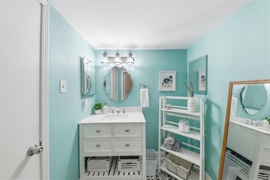 Move-in ready, light and bright 1-bedroom, 1-bath located in the on Cross Creek Golf Course in Georgia - for sale on GolfHomes.com, golf home, golf lot