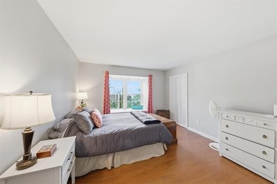 Move-in ready, light and bright 1-bedroom, 1-bath located in the on Cross Creek Golf Course in Georgia - for sale on GolfHomes.com, golf home, golf lot