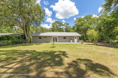 (Listed under appraised value) * MOVE-IN READY * UPDATED on Plantation Inn and Golf Resort  in Florida - for sale on GolfHomes.com, golf home, golf lot