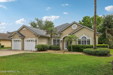 Light & bright home in the central section of Eagle Harbor on Eagle Harbor Golf Club in Florida - for sale on GolfHomes.com, golf home, golf lot