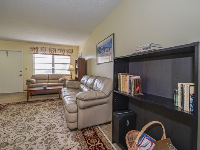 Turn-key 1BR/1.5BA in Vista Royale, Vero's most active 55+ on The American Golf Club in Florida - for sale on GolfHomes.com, golf home, golf lot