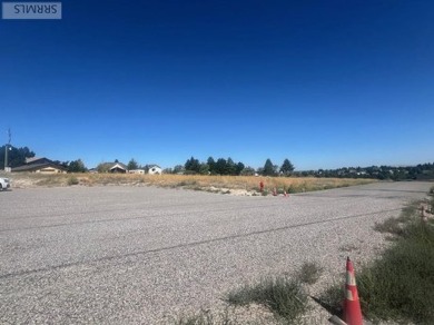 Build your dream home on this large, elevated Lot overlooking on Idaho Falls Country Club in Idaho - for sale on GolfHomes.com, golf home, golf lot