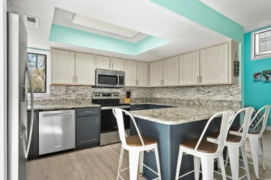 Beautifully remodeled and fully furnished 3 bedroom, 2 bath home on Beachwood Golf Club in South Carolina - for sale on GolfHomes.com, golf home, golf lot