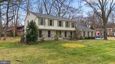 Welcome to this lovingly maintained, corner lot located on National Golf Club At Tantallon in Maryland - for sale on GolfHomes.com, golf home, golf lot